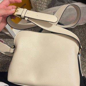 Cream purse